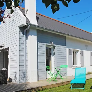 https://ferienhaus-cleder-238s.inbrittany.com