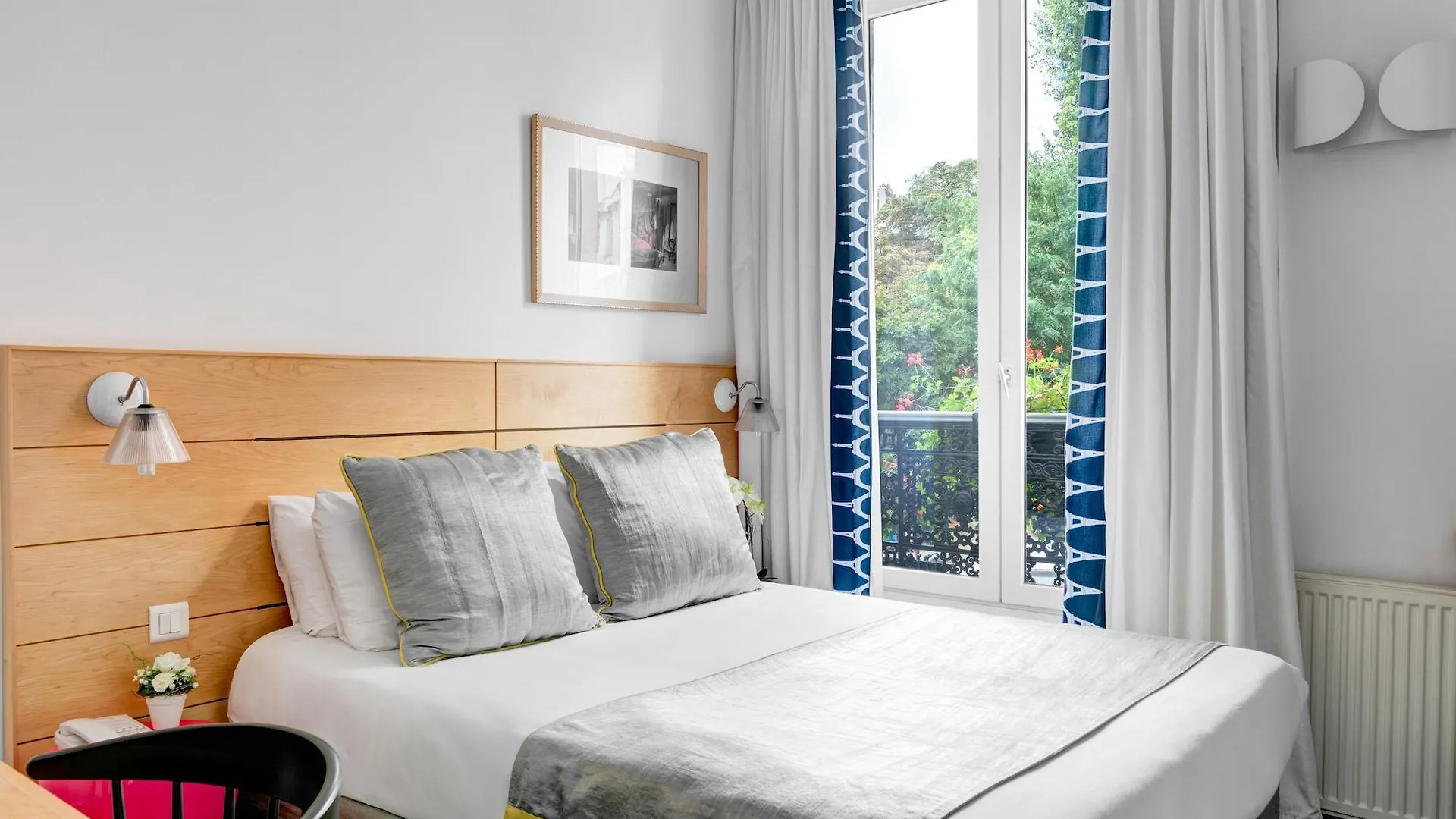 Hotel Lorette - Astotel Paris