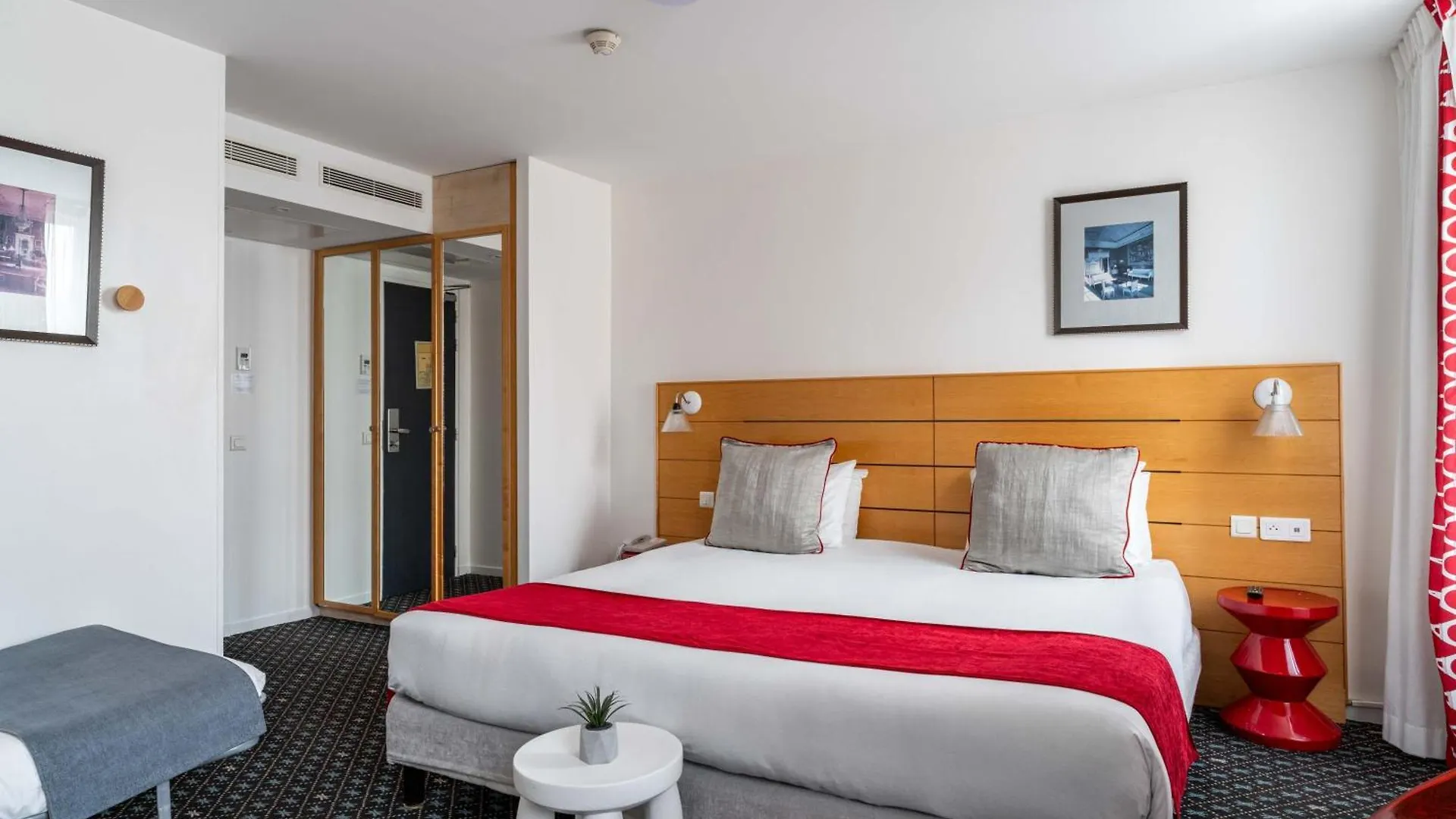 Hotel Lorette - Astotel Paris