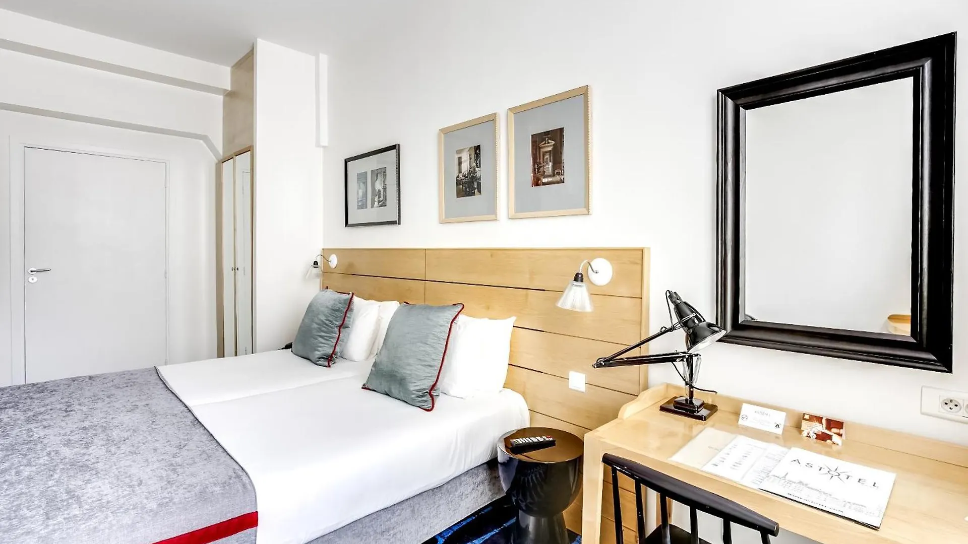 Hotel Lorette - Astotel Paris