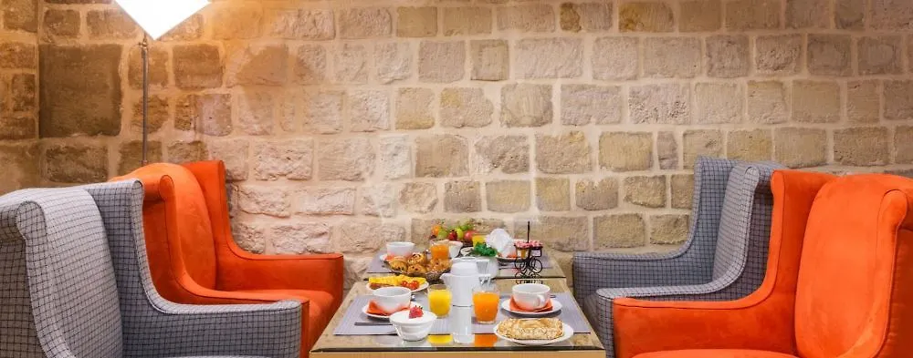 ***  פריז Hotel Lorette - Astotel צרפת